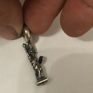Pandora New York Charm